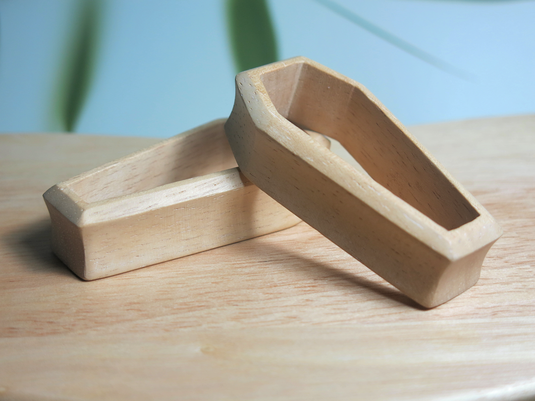 Hevea Wood 3D Coffin Tunnels